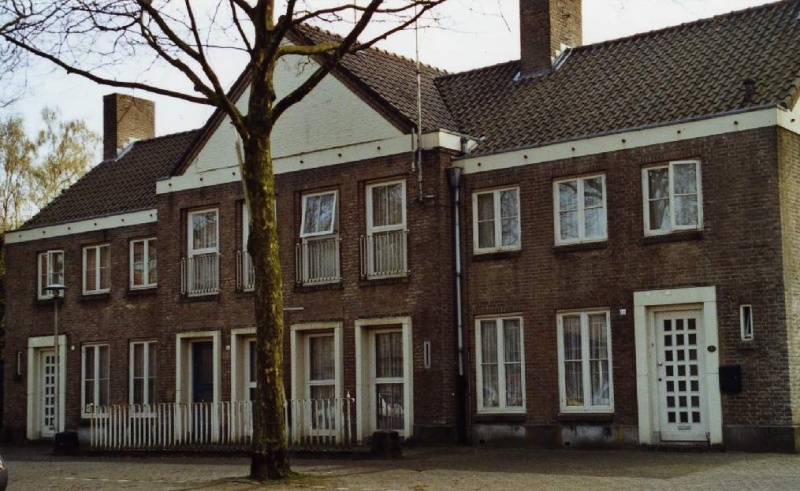 Bestand:Asten Kerkstraat politiebureau.jpg